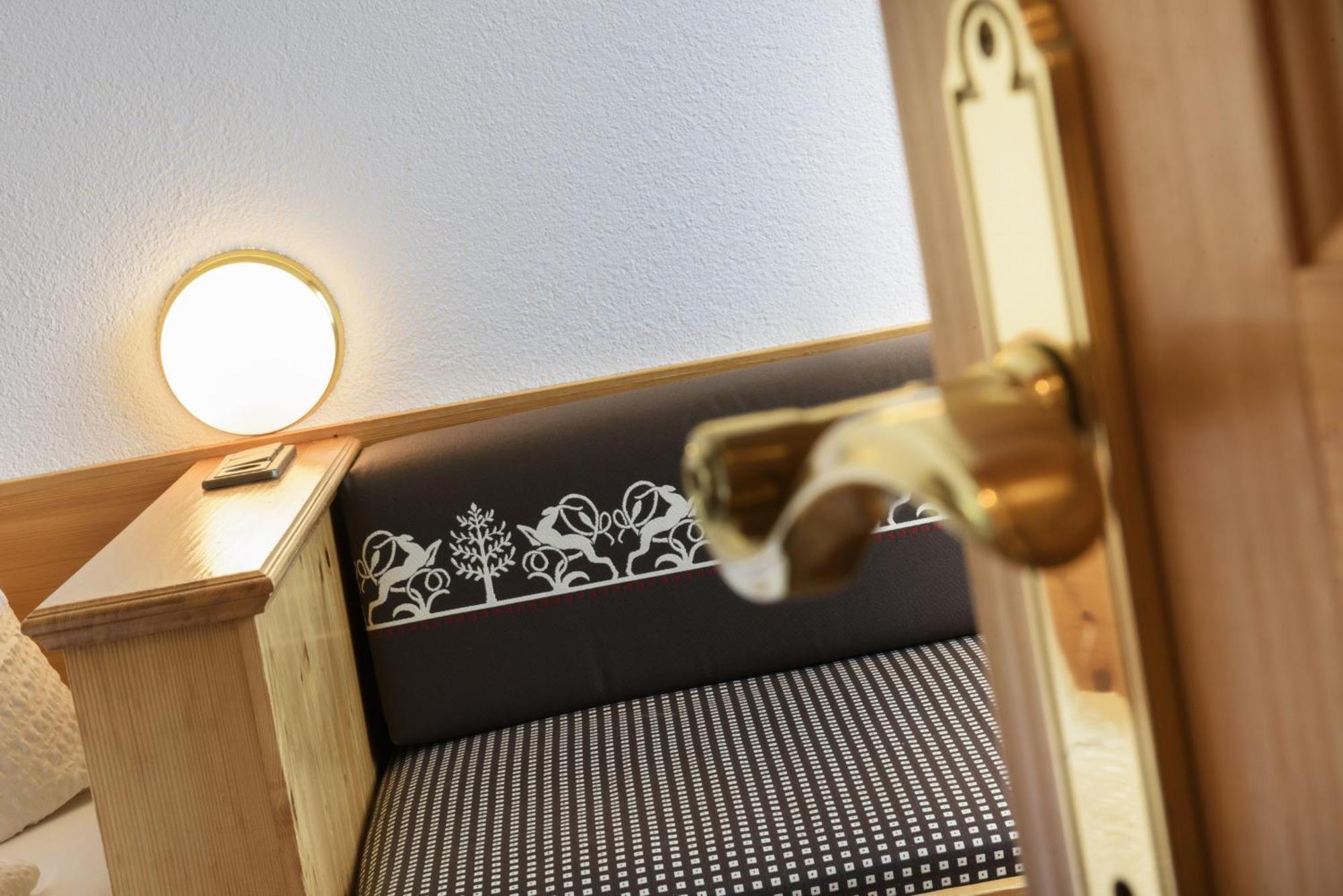 Gasthof-pension Wulfenia Gasthuis 3*