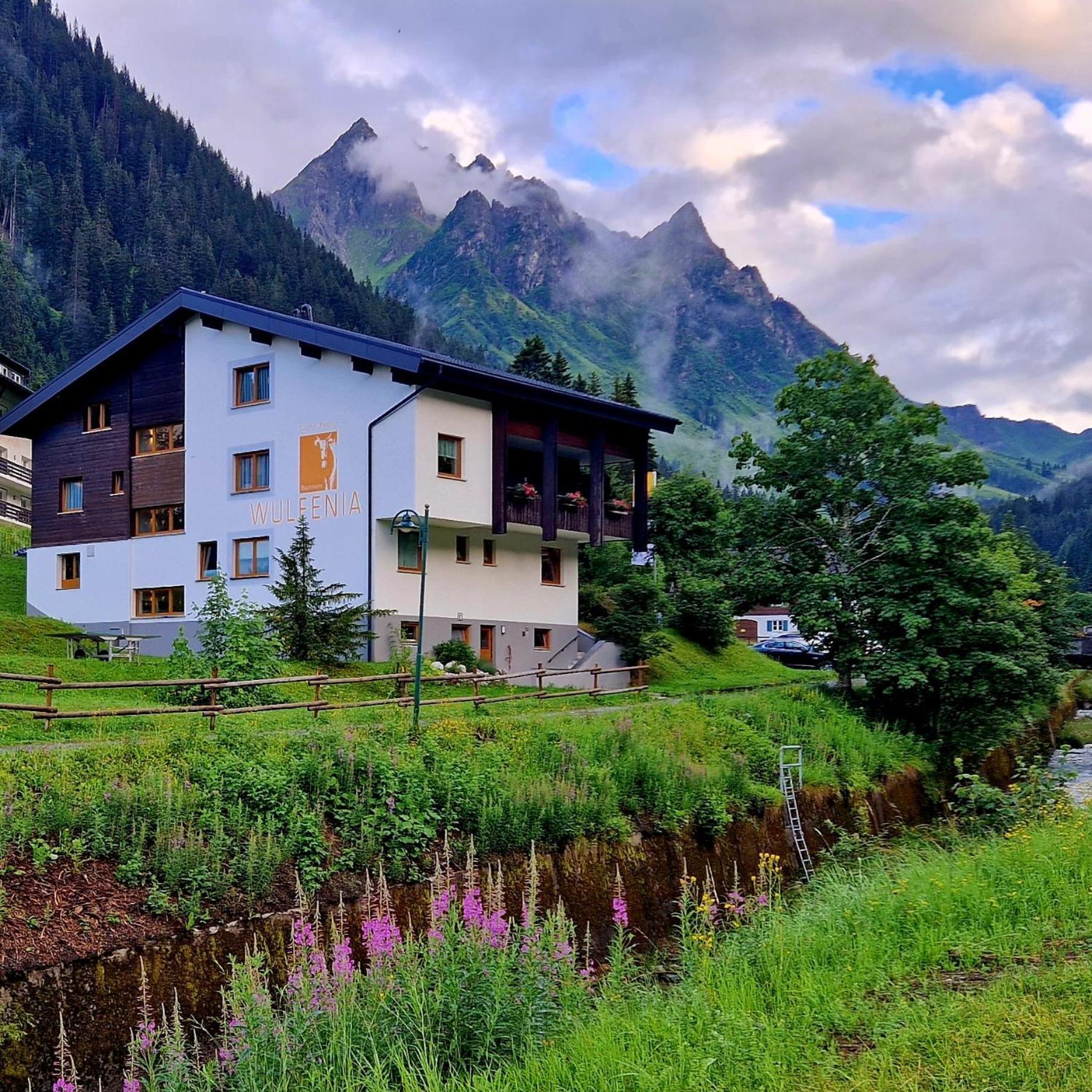 Gasthof-pension Wulfenia 3*